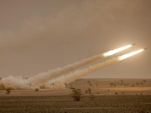 Iran Klaim Hancurkan Peluncur Rudal Canggih AS di Kuwait