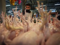 Gegara Perang Tetangga RI Ini Juga Terancam 'Kiamat' Ayam