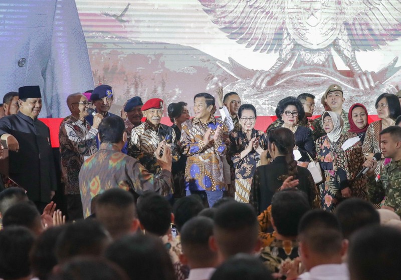 Momen Kebersamaan Prabowo dengan Purnawirawan TNI Agum Gumelar Cs dan Ibu Wismoyo Arismunandar. (Dok. Pribadi Prabowo Subianto)