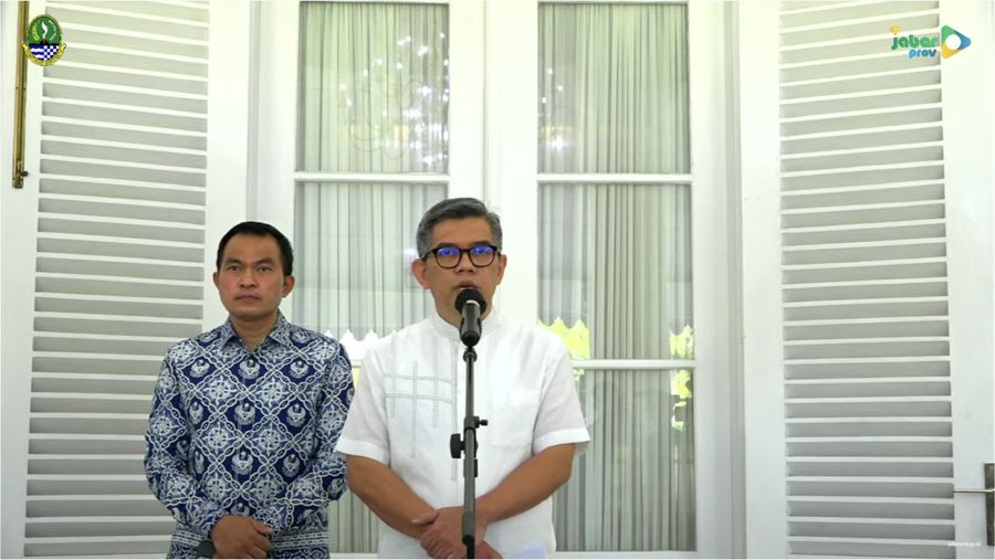 foto/ Konferensi Pers Kepulangan Gubernur Jawa Barat Ke Indonesia/ tangkapan layar : Jabar Prov Tv
