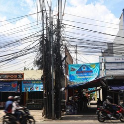 Kabel Semrawut Biang Kerok Internet Mahal, Ini Solusinya