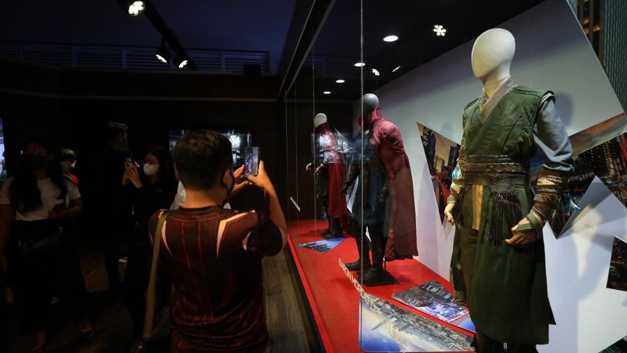 Kostum Superhero Marvel di Jakarta (CNBC Indonesia/Tri Susilo)