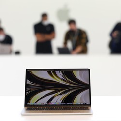 Komputer Tak Laku Meski Diskon Besar, Macbook Paling Jeblok