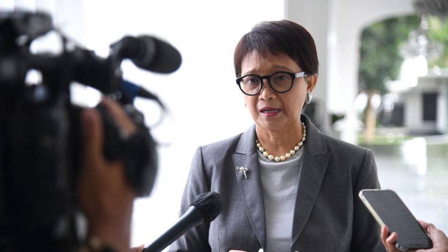 Menteri Luar Negeri RI Retno Lestari Priansari Marsudi menerima kunjungan kehormatan Menteri Luar Negeri (Menlu) Kerajaan Arab Saudi, Pangeran Faisal Bin Farhan Al Saud, di Istana Merdeka, Jakarta, pada Selasa, 7 Juni 2022.  (Dok: Lukas Biro Pers Sekretariat Presiden)