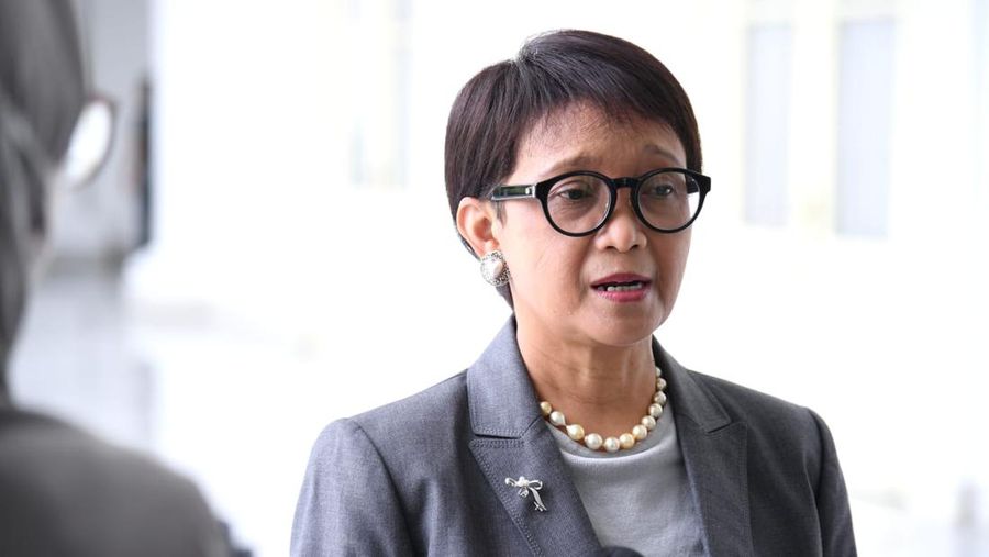 Menteri Luar Negeri RI Retno Lestari Priansari Marsudi menerima kunjungan kehormatan Menteri Luar Negeri (Menlu) Kerajaan Arab Saudi, Pangeran Faisal Bin Farhan Al Saud, di Istana Merdeka, Jakarta, pada Selasa, 7 Juni 2022.  (Dok: Lukas Biro Pers Sekretariat Presiden)