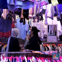 Kronologi Marketplace Siap Sanksi Penjual Pakaian Bekas Impor