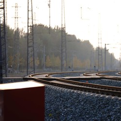 Jokowi Juga 'Ngebut' di Rel, Ini Proyek Kereta Tuntas di 2022