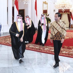 Menlu Arab Sowan ke Jokowi, Bawa Pesan Raja & Putra Mahkota