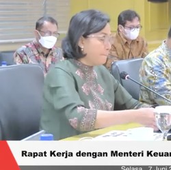 APBD Ngendon di Bank, Sri Mulyani Ingatkan 'Menkeu Daerah'