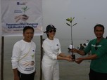 AXA Mandiri dan MAGI Ajak Nasabah Tanam Bakau Lewat Emma