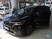 'Penghancur' Alphard Bisa Muat 11 Orang, Harga Lebih Murah