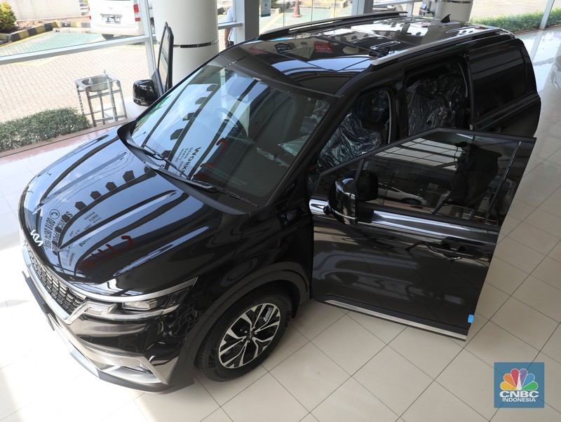KIA Grand Carnival. Mobil ini menjadi satu-satunya MPV yang mampu menampung 11 penumpang. (CNBC Indonesia/Muhammad Sabki) KIA Grand Carnival. Mobil ini menjadi satu-satunya MPV yang mampu menampung 11 penumpang. (CNBC Indonesia/Muhammad Sabki)