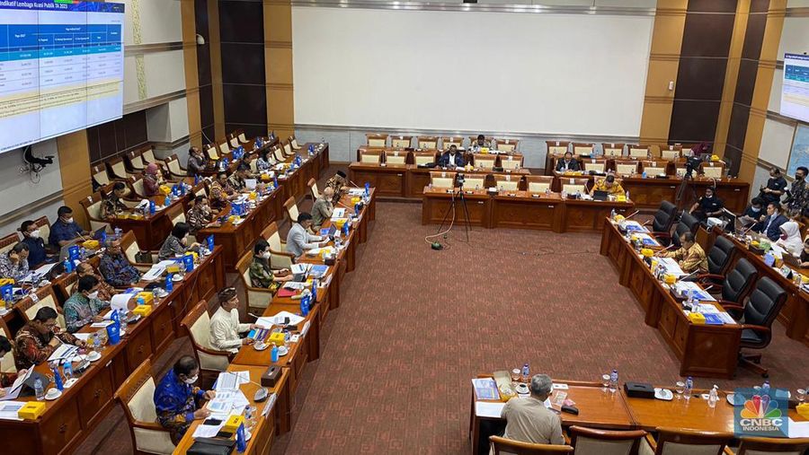 Rapat Kerja Komisi I DPR dengan Menteri Kominfo, Rabu (8/6/2022)