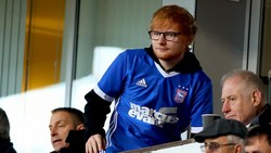 Penyanyi Ed Sheeran Kini Beli Saham Ipswich Town, Klubnya Elkan Baggott