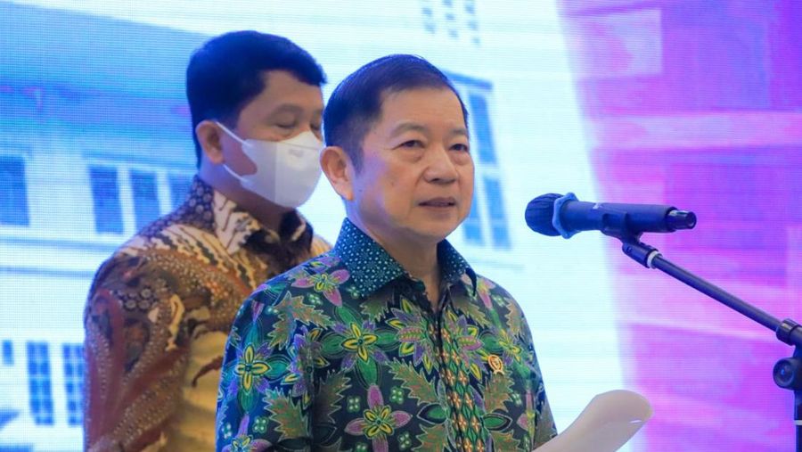Menteri Suharso melantik empat pejabat tinggi madya Kementerian PPN/Bappenas, Kamis (9/6). Pelantikan ini mencakup jabatan Sekretaris Kementerian/Sekretaris Utama; Deputi Bidang Pengembangan Regional; Deputi Bidang Kemaritiman dan Sumber Daya Alam; dan Deputi Bidang Pemantauan, Evaluasi, dan Pengendalian Pembangunan. (Dok: Bappenas)
