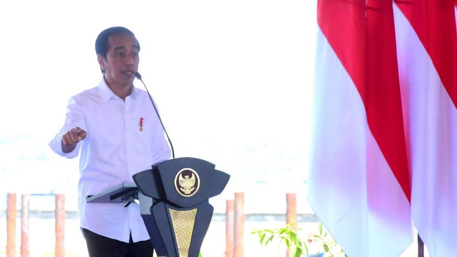 Presiden saat meresmikan pembukaan Pertemuan Puncak Gugus Tugas Reforma Agraria (GTRA Summit) 2022 di Marina Togo Mowondu, Kabupaten Wakatobi, Provinsi Sulawesi Tenggara, pada Kamis, 9 Juni 2022. (Dok: Biro Pers Sekretariat Presiden)