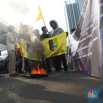 Nupur Sharma Effect, Massa Bakar Ban di Kedubes India Jakarta