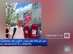 Pangeran William Jualan Majalah di Jalanan Kota London