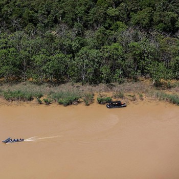 Potret Pencarian Jurnalis yang Hilang di Hutan Amazon