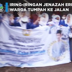 Iring-iringan Jenazah Eril, Warga Tumpah Ke Jalan