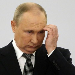 Bikin Malu Putin, Tentara Rusia Lepaskan Tembakan Senjata Makan Tuan