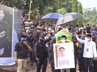 Ibu Ridwan Kamil Titip Kain Kafan untuk Jasad Eril di Swiss