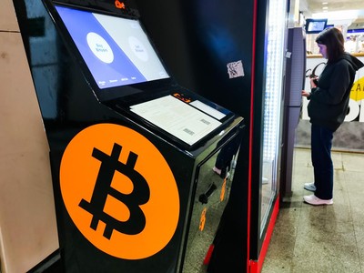 ATM Bitcoin di Krakow, Polandia, Senin (30/5/2022). (Photo by Beata Zawrzel/NurPhoto via Getty Images)