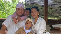 Tak Tahu Suaminya Bangsawan Ubud, Happy Salma: Dia Tak Seperti Pangeran