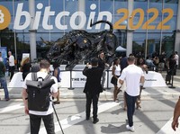Mencerna Data Penting AS, Bitcoin Cs Masih Terkoreksi