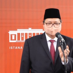 Menko Airlangga Ungkap 'Obrolan' di Jamuan Makan Siang Jokowi