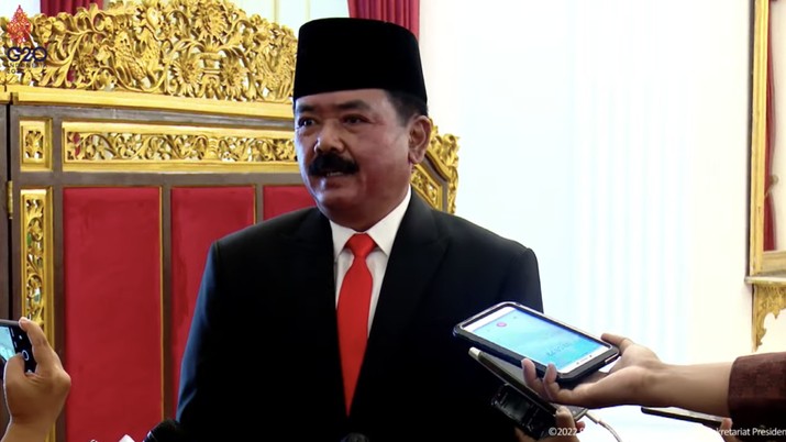 Menteri Agraria dan Tata Ruang/Kepala Badan Pertanahan Nasional, Hadi Tjahjanto. Menteri Agraria dan Tata Ruang/Kepala Badan Pertanahan Nasional, Hadi Tjahjanto. (Tangkapan Layar Youtube Sekretariat Presiden)