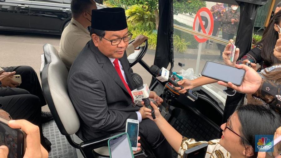 Pramono Anung Tiba di Istana Kepresidenan Jakarta (CNBC Indonesia/ Chandra Gian Asmara)