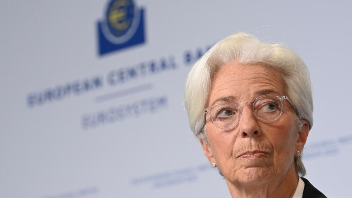 Christine Lagarde, President of the European Central Bank (ECB) looks on during a press conference on Governing Council meeting focused on monetary policy in the euro zone in Amsterdam on June 09, 2022. (Photo by JOHN THYS / AFP) (Photo by JOHN THYS/AFP via Getty Images)