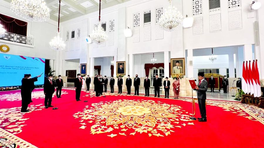 Presiden Joko Widodo melantik dua menteri dan tiga wakil menteri Kabinet Indonesia Maju untuk sisa masa jabatan periode tahun 2019-2024 di Istana Negara, Jakarta, Rabu (15/6/2022). (Foto: Laily Rachev - Biro Pers Sekretariat Presiden)