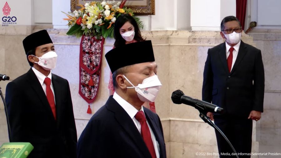 Presiden Joko Widodo Melantik Menteri dan Wamen Baru Kabinet Indonesia Maju, Istana Jakarta, 15 Juni 2022. (Tangkapan Layar Youtube Sekretariat Presiden)