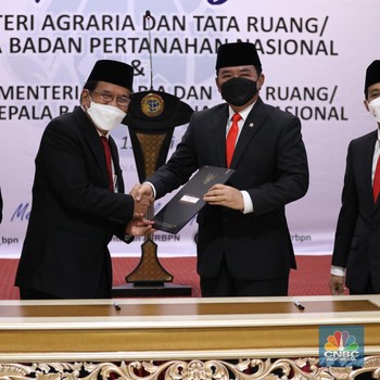 Hadi Tjahjanto Terima Jabatan Menteri ATR dari Sofyan Djalil