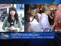 Hari Pertama Menjabat, Mendag Zulhas Cek Harga di Pasar