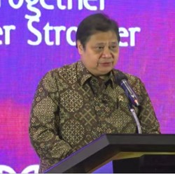 Tak Ikut Ambruk, Airlangga: Banyak Negara Mau Belajar ke RI