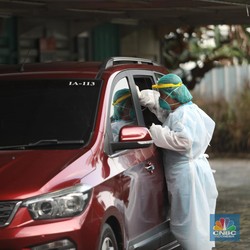 Catat! Syarat Naik Pesawat Kini Wajib Tes PCR-Antigen (Lagi)