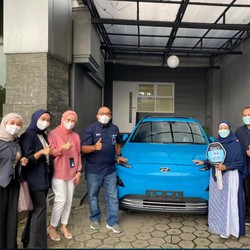 Pakai BRImo, Nasabah Loyal BRI Ini Raih Mobil Listrik Premium