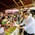 'Helikopter Uang' Jokowi Tiba di Banten, Siapa Sudah Dapat?