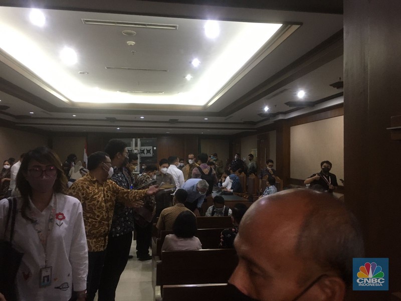 Sidang Penundaan Kewajiban Pembayaran Utang (PKPU) PT Garuda Indonesia di PN Jakarta Pusat, Jumat (17/6/2022). (CNBC Indonesia/Romys Bekinasri)