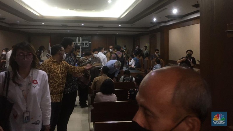 Sidang Penundaan Kewajiban Pembayaran Utang (PKPU) PT Garuda Indonesia di PN Jakarta Pusat, Jumat (17/6/2022). (CNBC Indonesia/Romys Bekinasri)