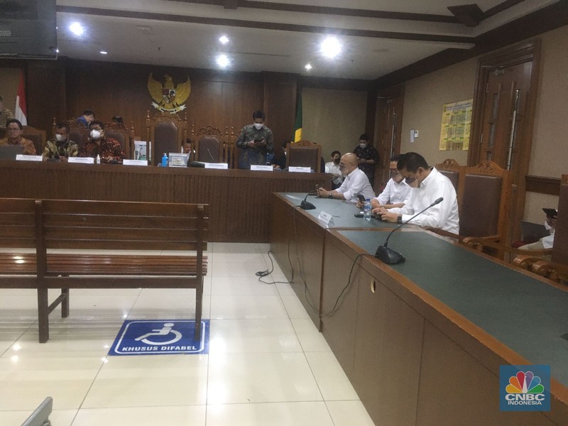 Sidang Penundaan Kewajiban Pembayaran Utang (PKPU) PT Garuda Indonesia di PN Jakarta Pusat Sidang Penundaan Kewajiban Pembayaran Utang (PKPU) PT Garuda Indonesia di PN Jakarta Pusat, Jumat (17/6/2022). (CNBC Indonesia/Romys Bekinasri)