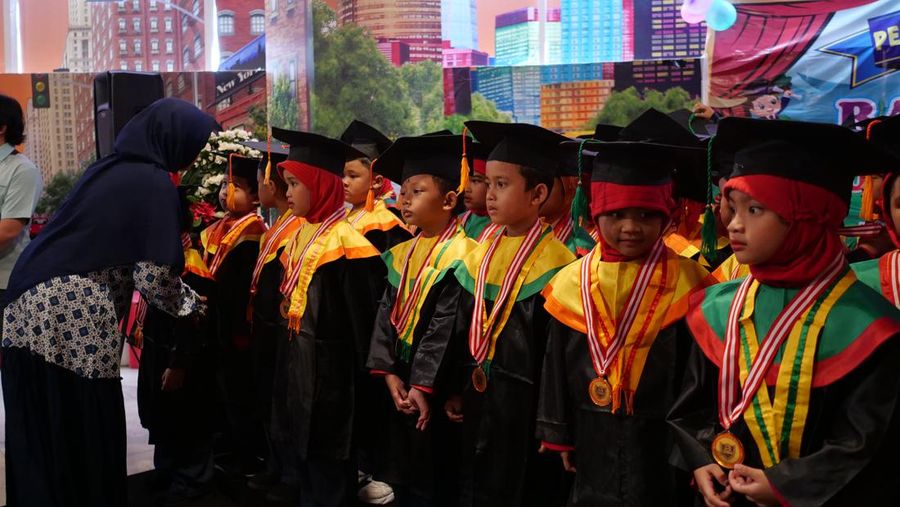 Wisuda di Trans Studio Cibubur. (Dok. Trans Studio)