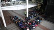 Potret Ratusan Koper Penumpang Tertahan di Bandara Heathrow