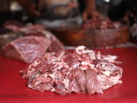 Cara Menyimpan Daging Kurban di Kulkas, Jangan Sampai Salah!
