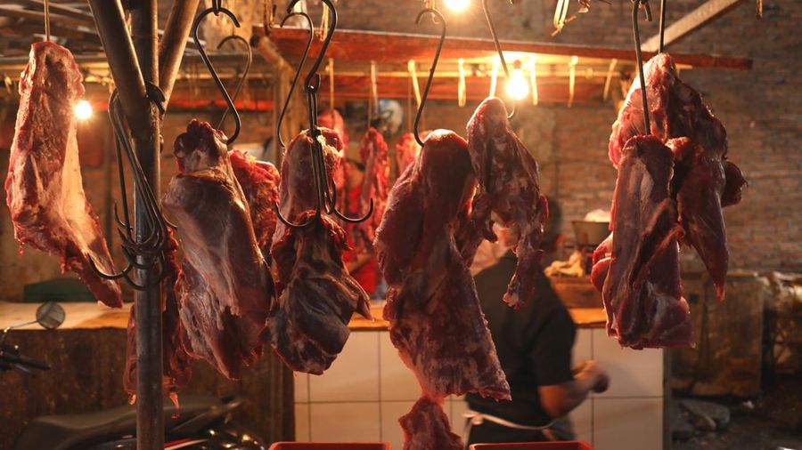 Daging Sapi (CNBC Indonesia/Tri Susilo)