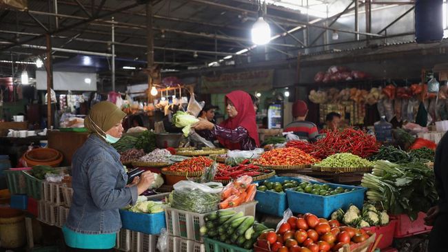 RI Alami Deflasi Lagi Setelah 25 Tahun, Tanda Bahaya Sudah Menyala?