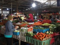 Keliling Pasar, Mendag Zulhas Klaim Harga Stabil dan Aman